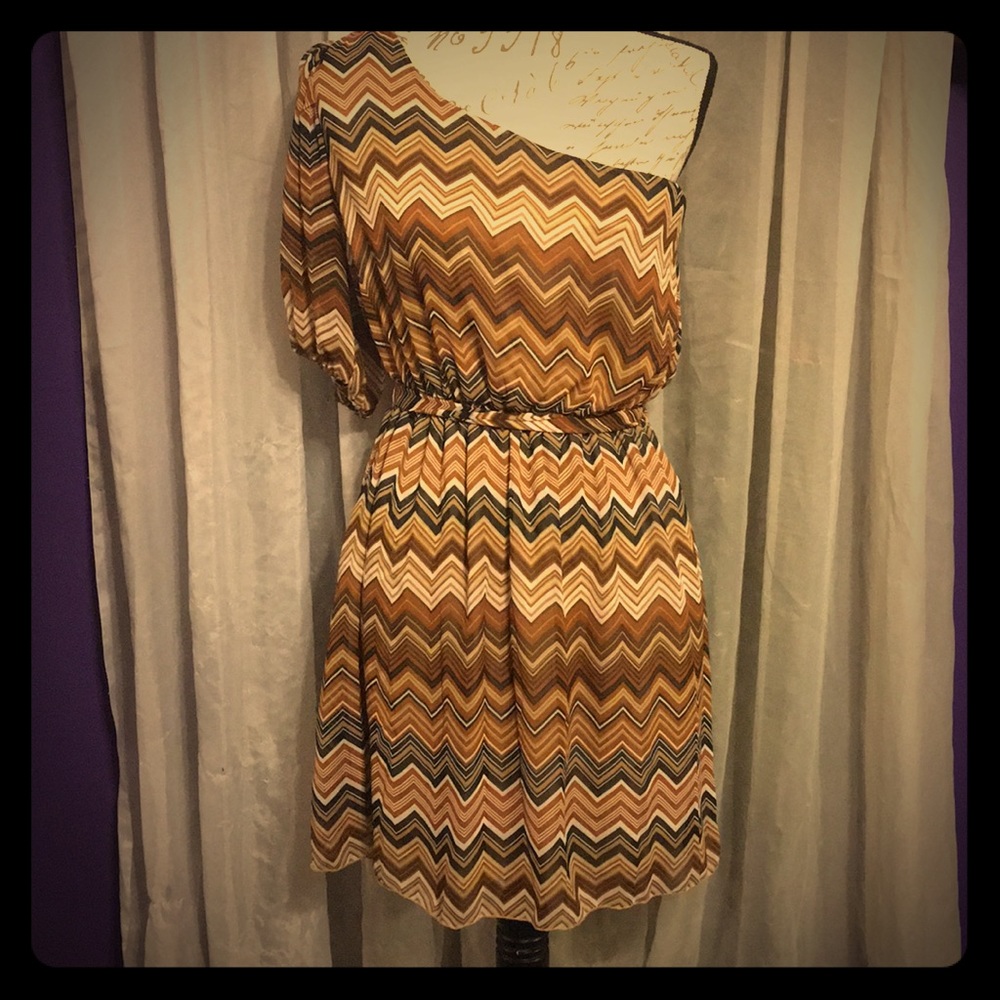 Star Vixen Dress - Picture 1 of 3